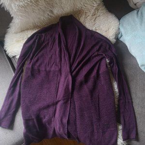 Lululemon sit in Lotus sweater